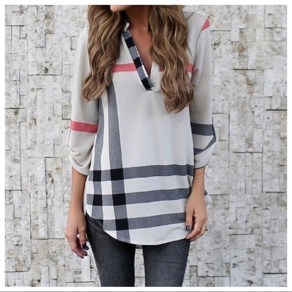 Tops - ✨LAST ONE ✨Parisian pretty rolled sleeves blouse